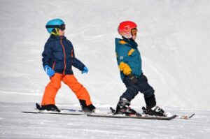 Спортни активности, подходящи за деца ski