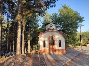 Екопътека "Кръста" - прекрасно място, което можете да посетите memorial complex Pamet i vyara Orbita